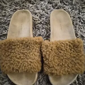 Designer Jenni Kayne Shearling Slide Sandals Tan EU 39 Cozy Luxe